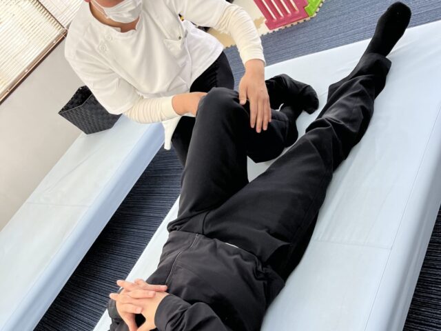 膝痛にストレッチは効果的？痛みがあるときのやり方と注意点
