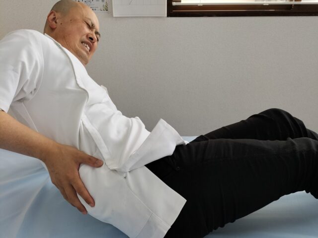 朝だけ腰が痛いのはなぜ？