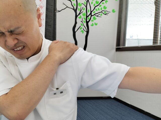 肩こりの原因は何？首・肩が重くなる理由